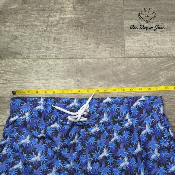 find. Board Shorts Size L - Picture 3 of 7
